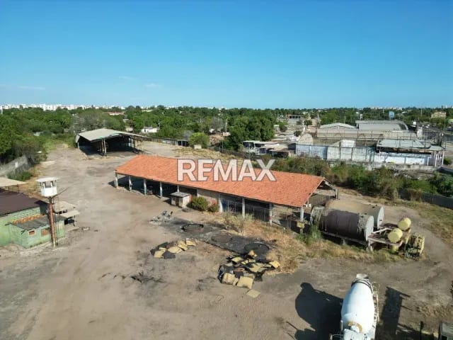 Land in Maracaibo - 1