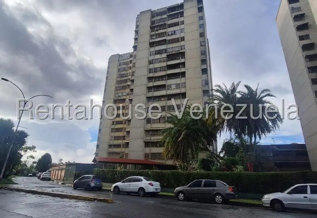 Apartamento en La Rosaleda, San Antonio de Los Altos - 1