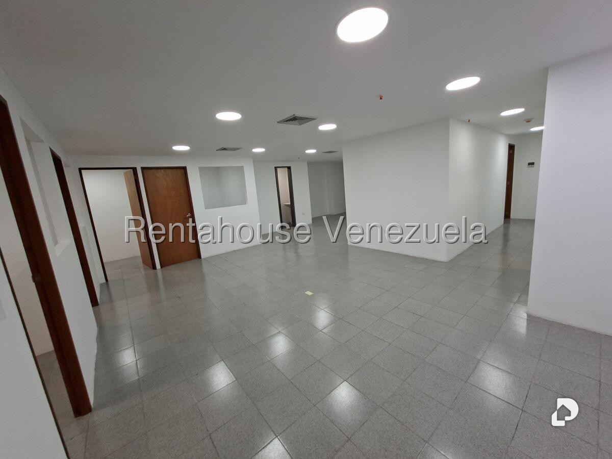 Oficina en Macaracuay, Caracas – 12
