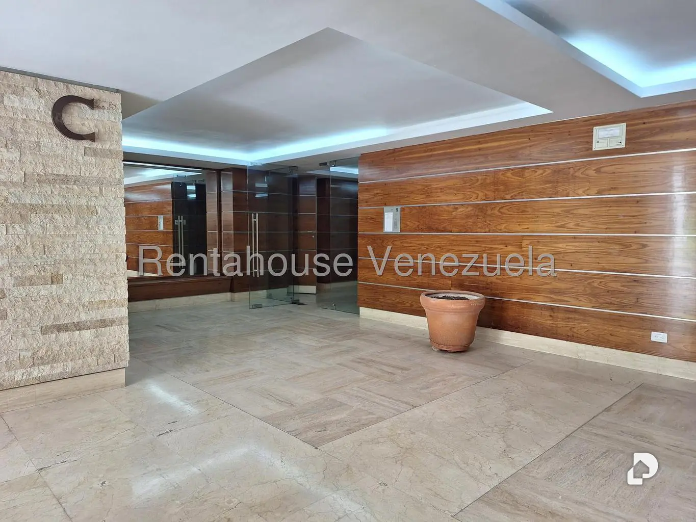 Apartamento en Lomas de Las Mercedes, Caracas