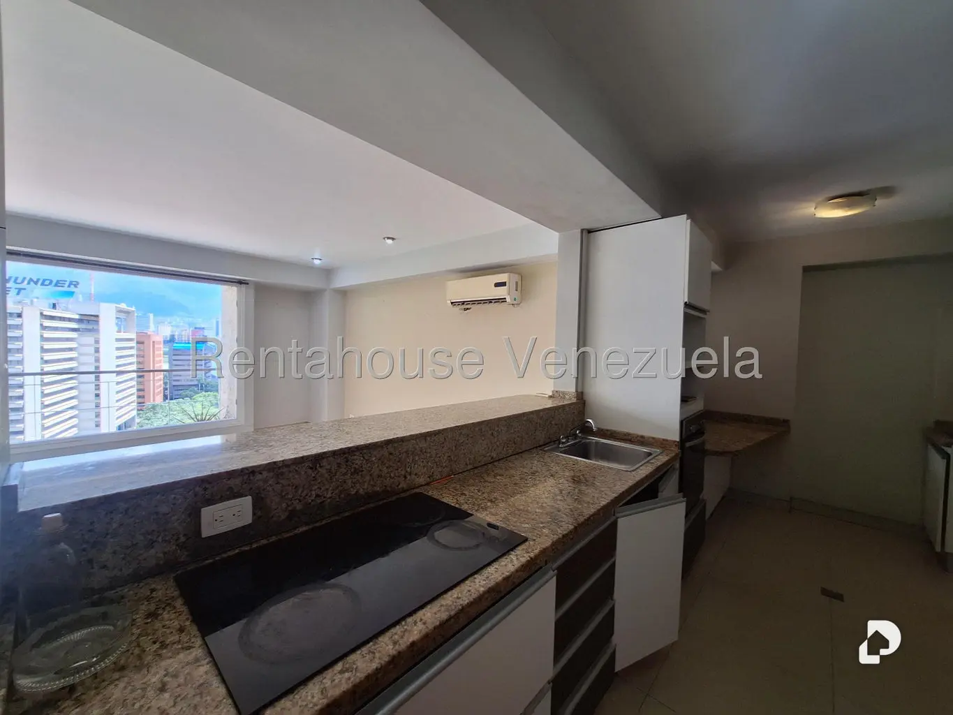 Apartamento en Lomas de Las Mercedes, Caracas