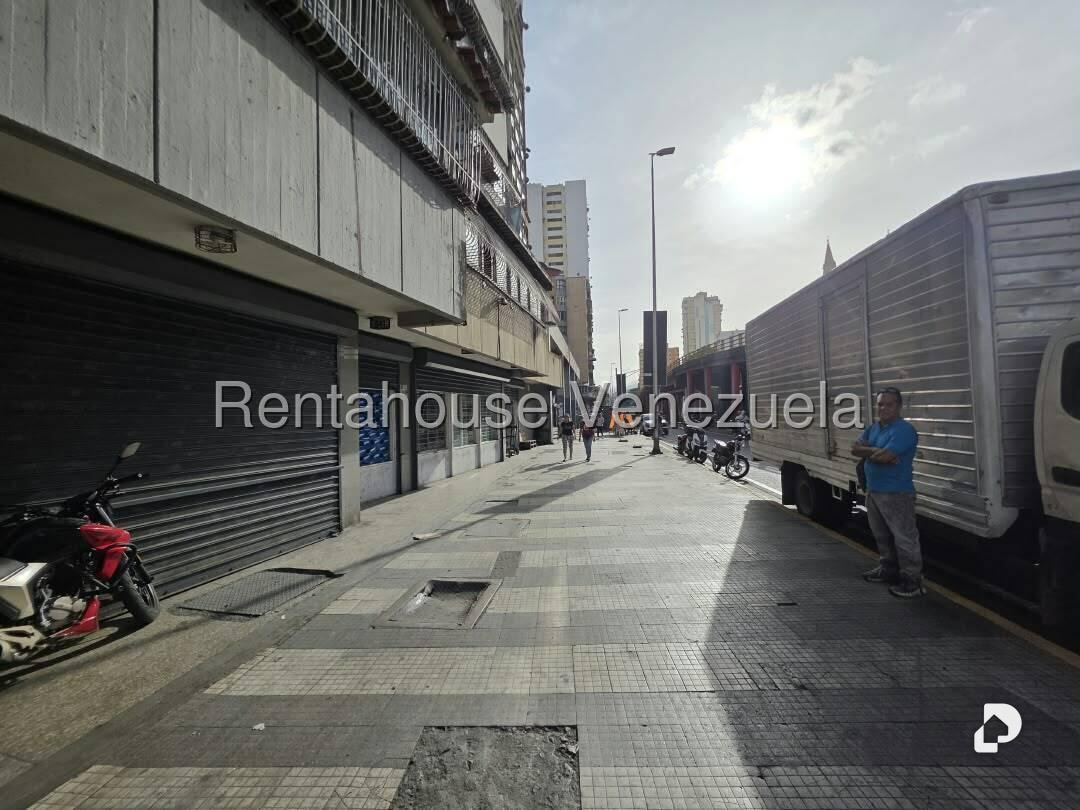Apartamento en San Martín, Caracas – 2