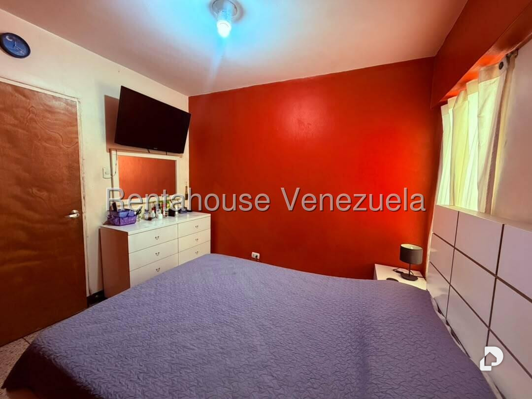 Apartamento en San Martín, Caracas – 12