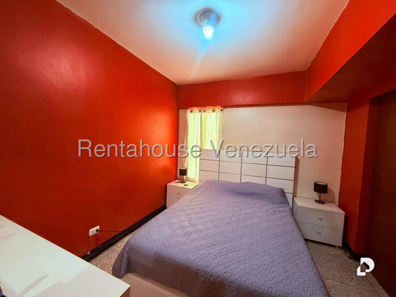 Apartamento en San Martín, Caracas – 11