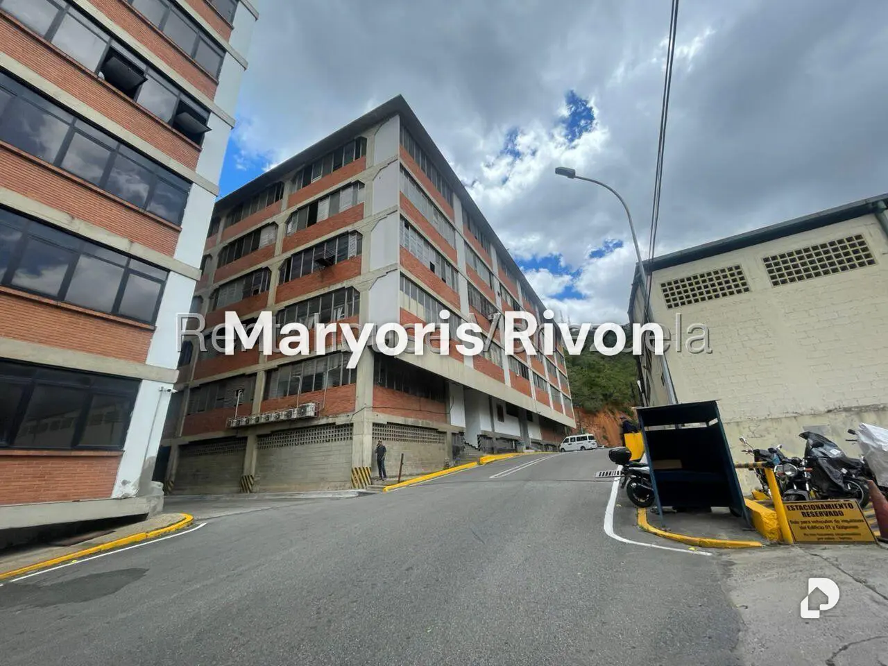 Terreno en El Valle, Caracas – 17
