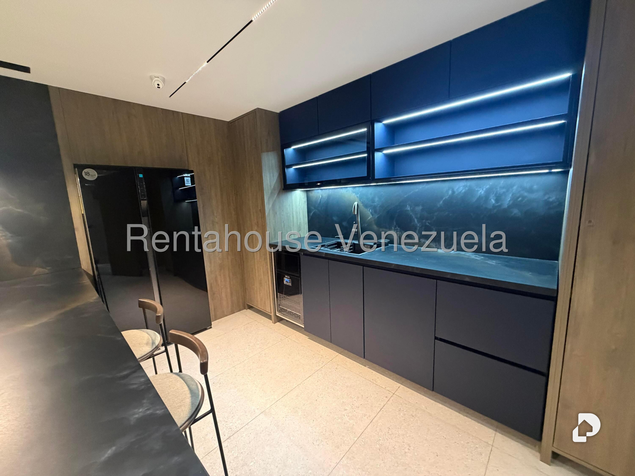 Oficina en Las Mercedes, Caracas – 13