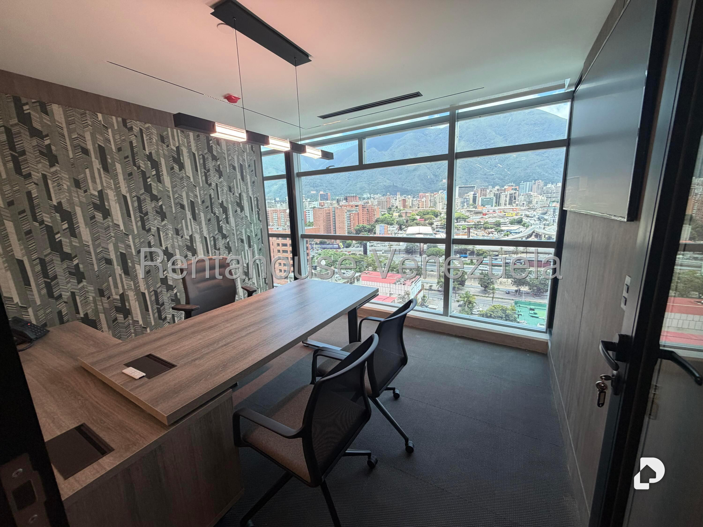 Oficina en Las Mercedes, Caracas – 21