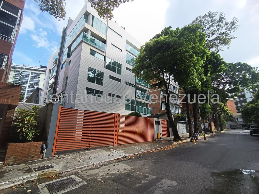 Penthouse en Los Naranjos de las Mercedes, Caracas - 1