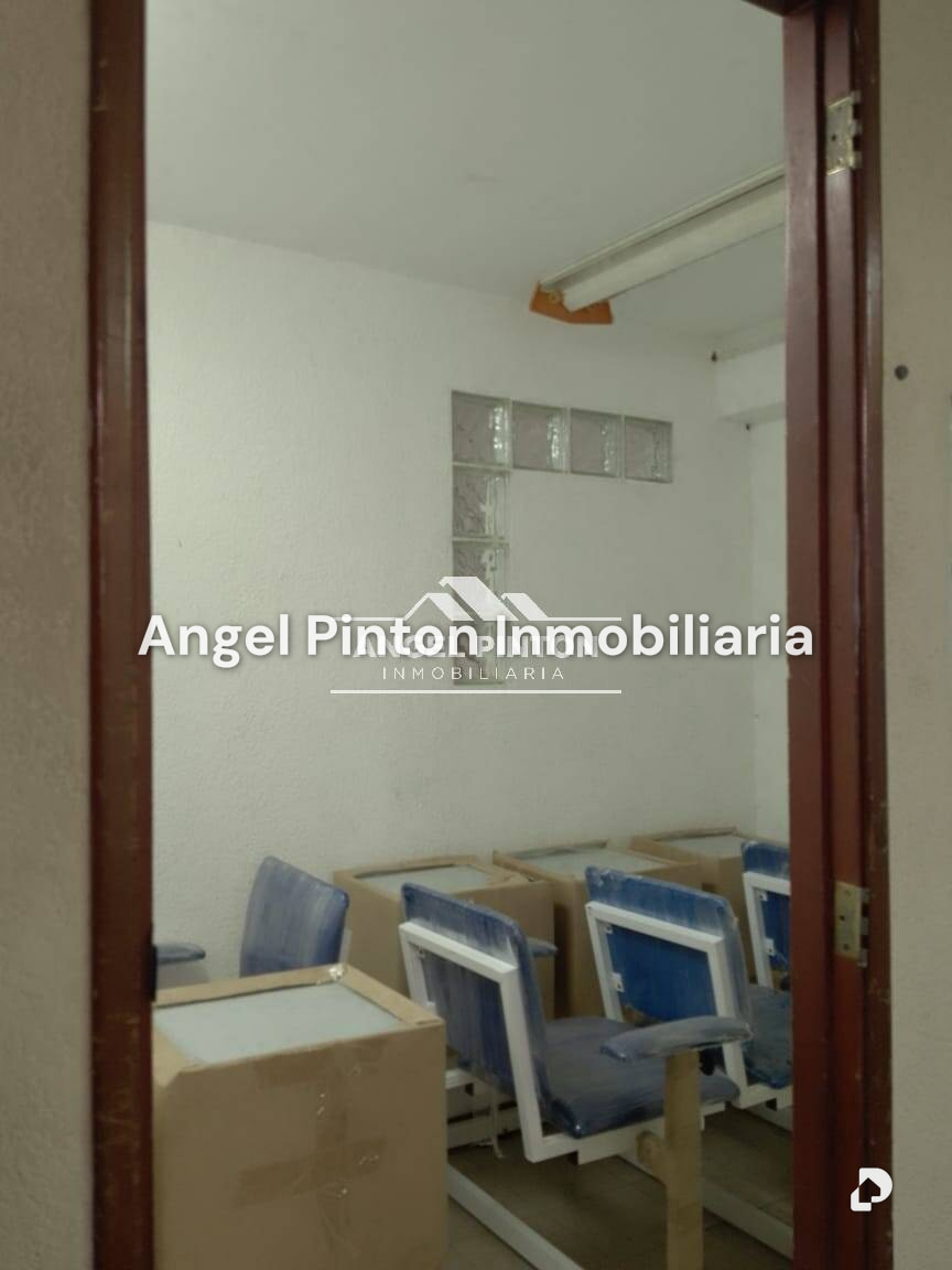 Oficina en Avenida Cecilio Acosta, Maracaibo – 13