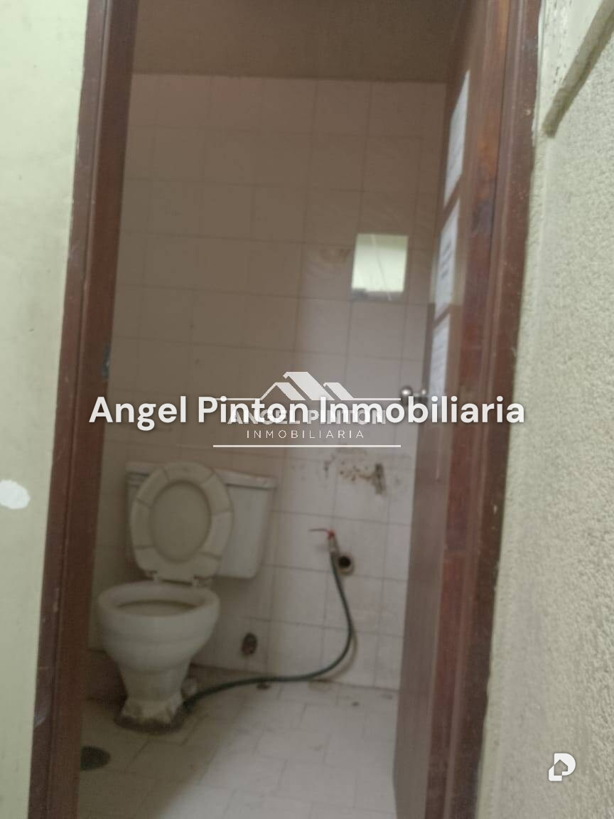 Oficina en Avenida Cecilio Acosta, Maracaibo – 12