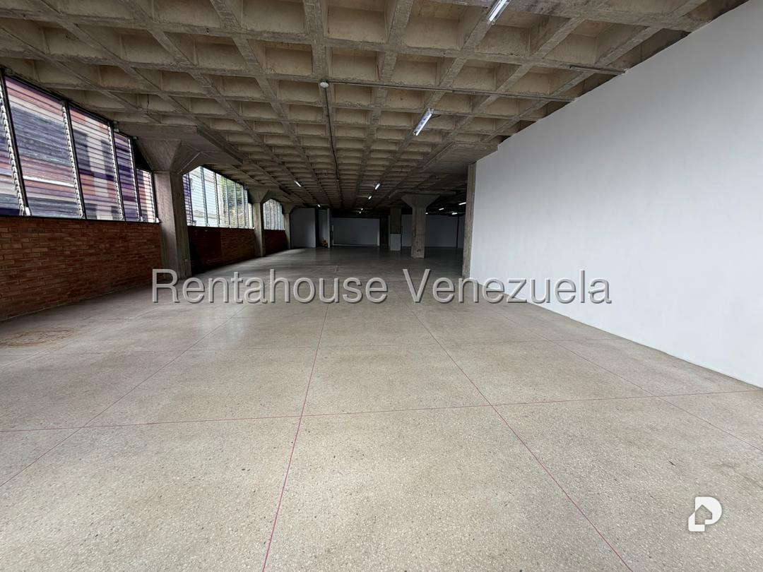 Local comercial en El Valle, Caracas – 8