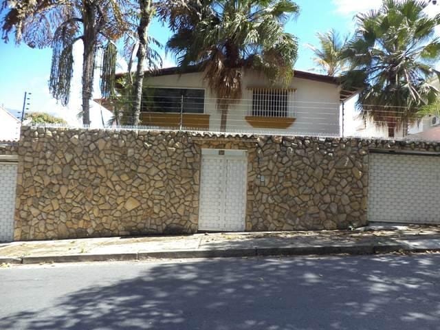 Casa en Santa Paula, Caracas - 1