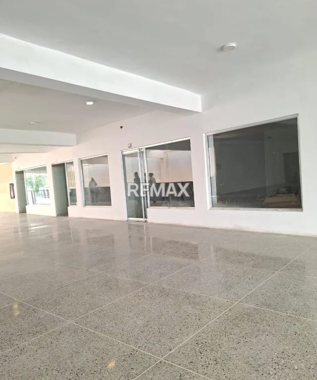 Local comercial en El Perú, San Francisco - 1