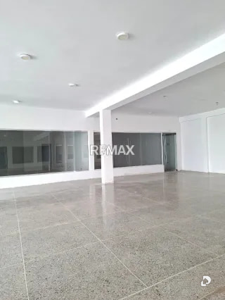 Local comercial en El Perú, San Francisco – 18