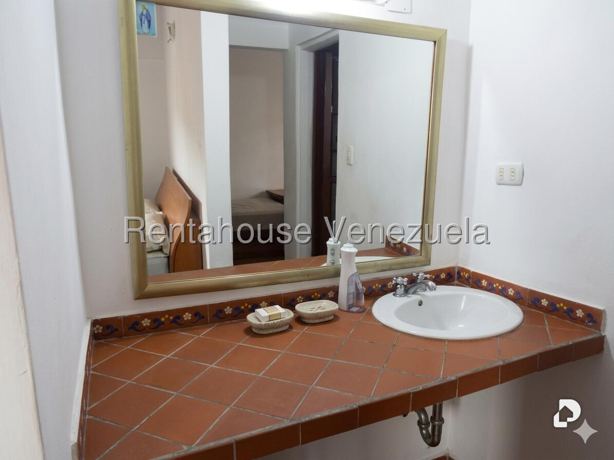 Casa en Lomas De La Trinidad, Caracas – 23