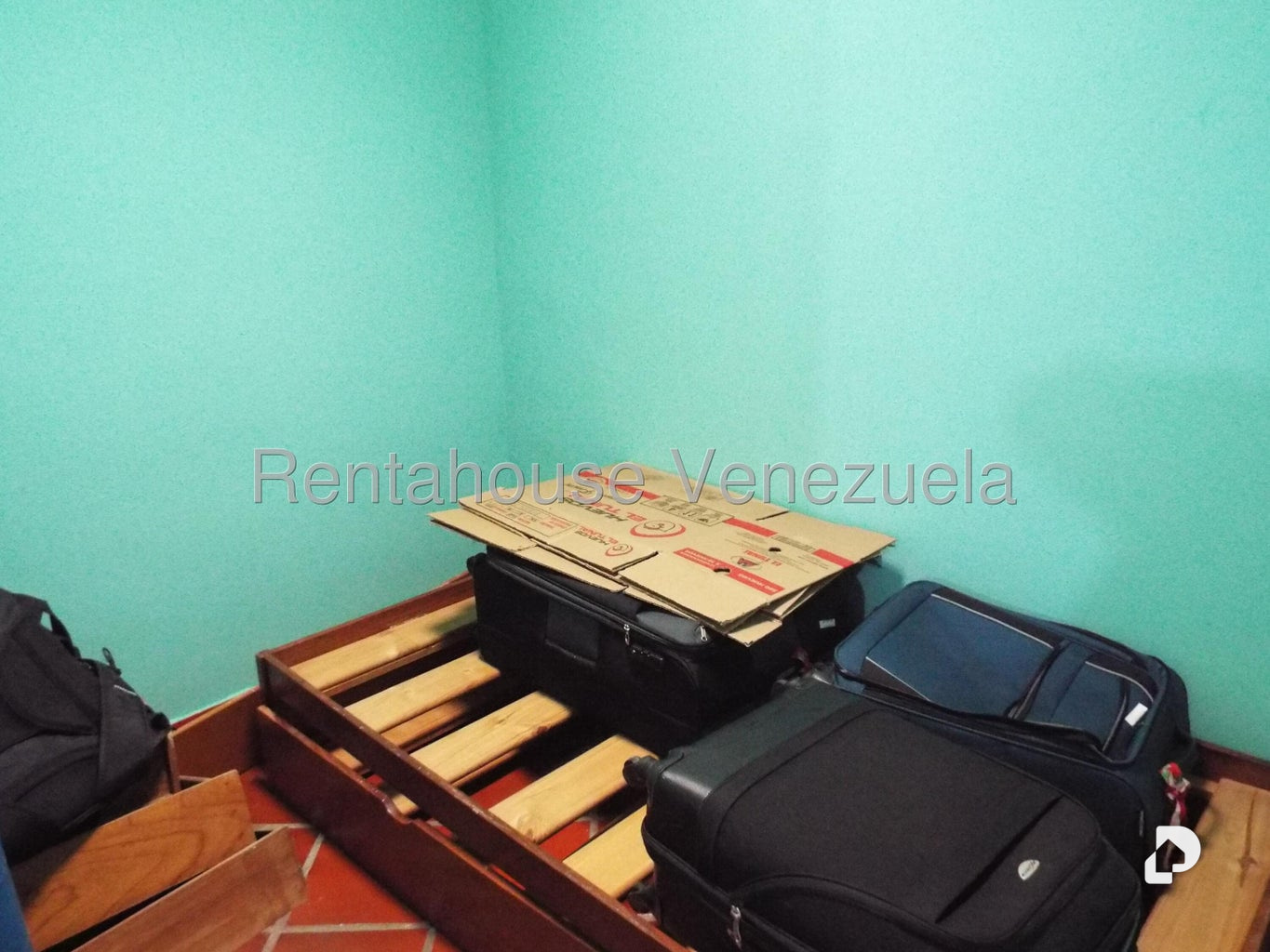 Casa en Lomas De La Trinidad, Caracas – 13