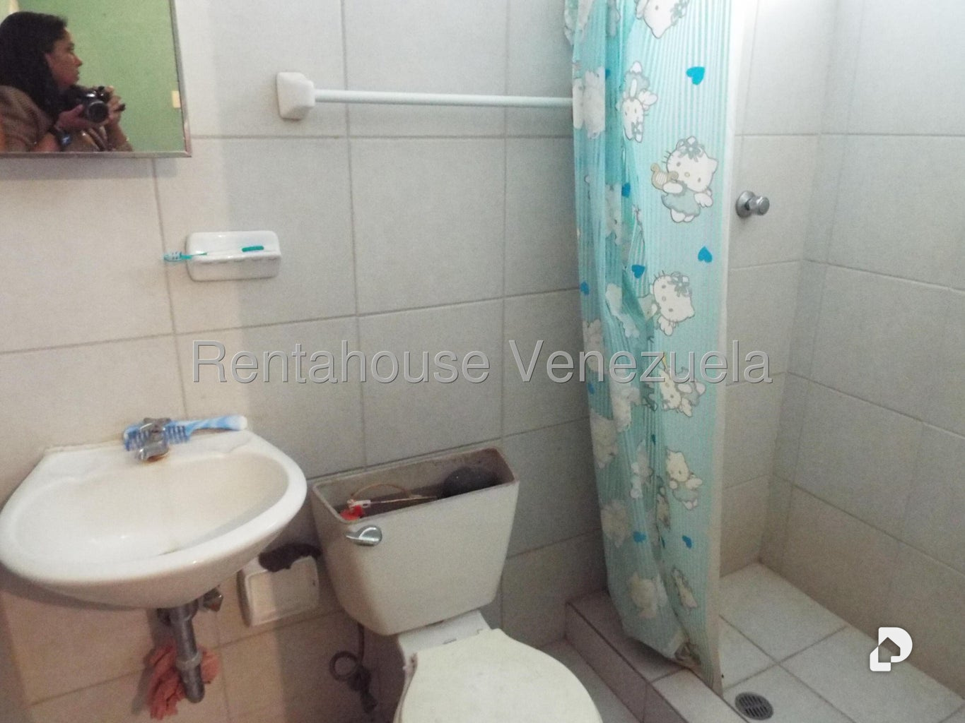 Casa en Lomas De La Trinidad, Caracas – 29