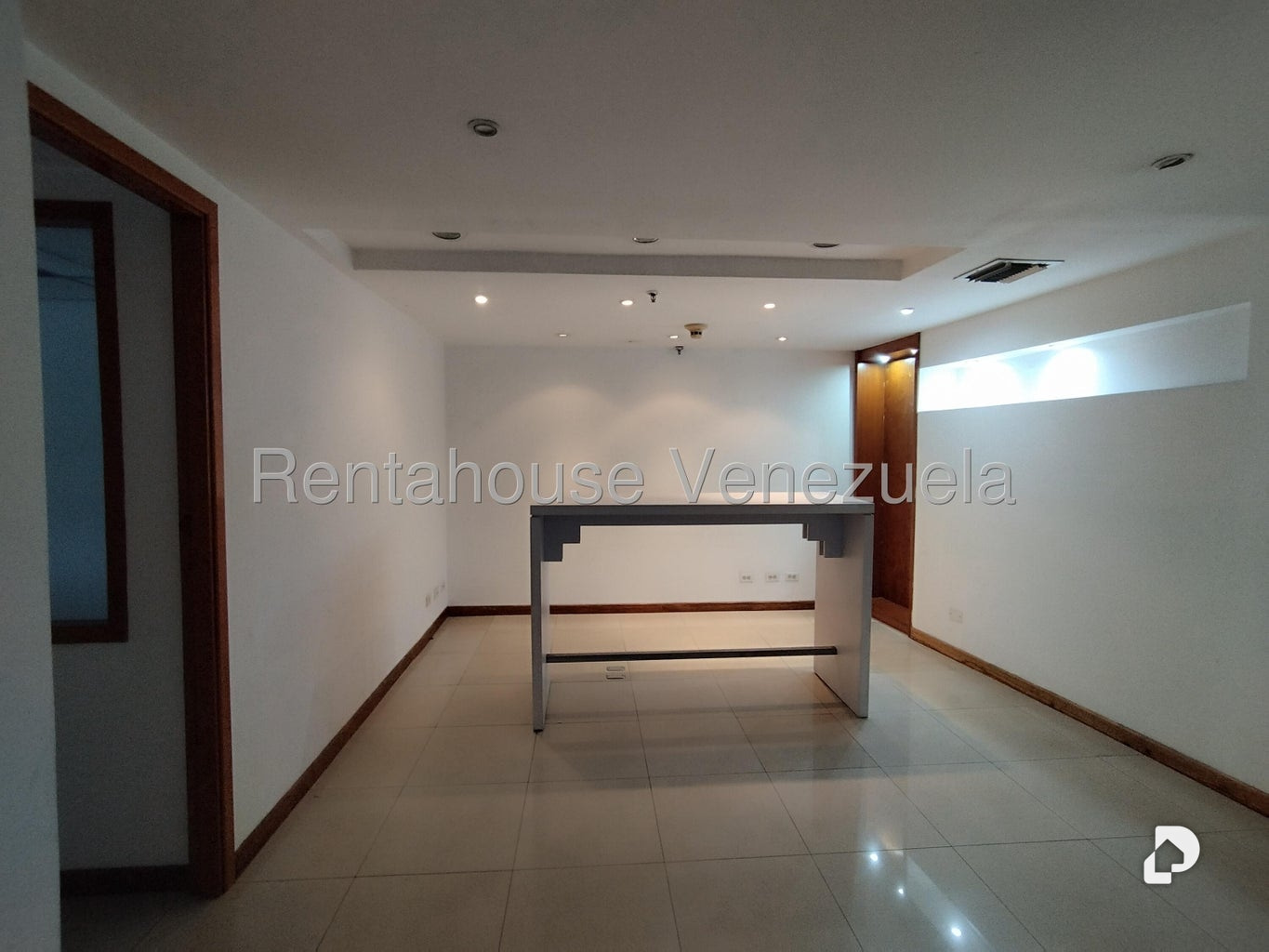 Oficina en Plaza Venezuela, Caracas – 2