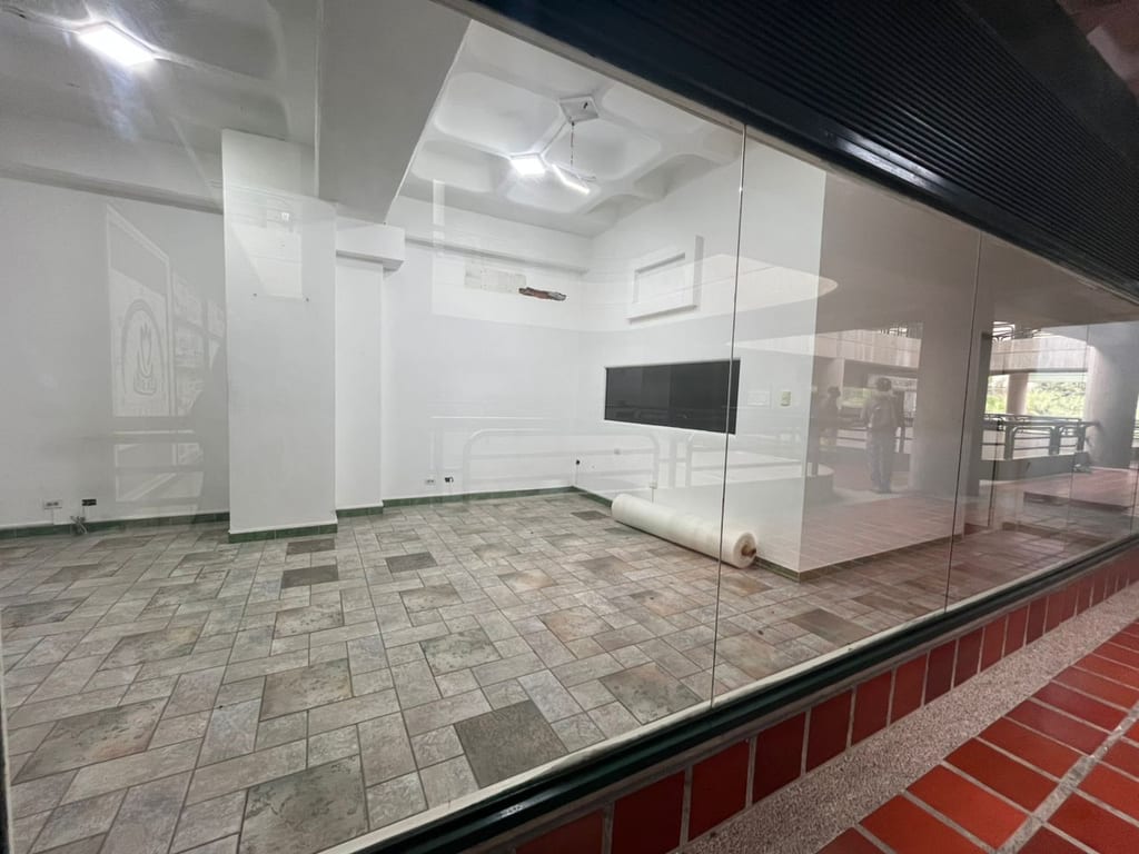 Local comercial en Las Minas, Altos Mirandinos - 1