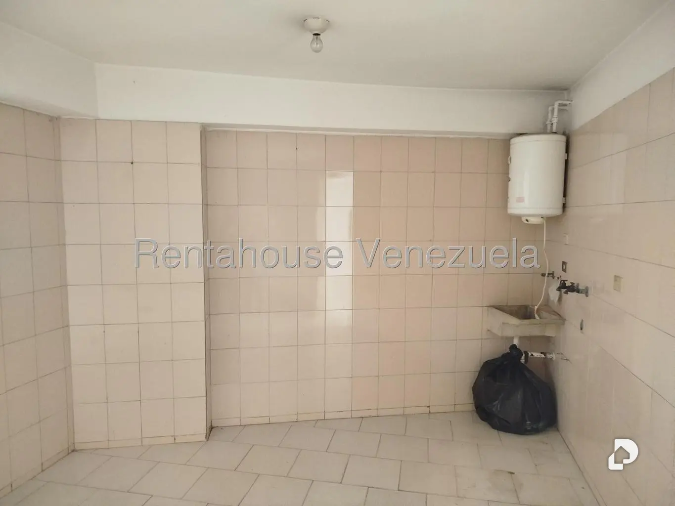 Apartamento en Lomas De La Trinidad, Caracas – 7