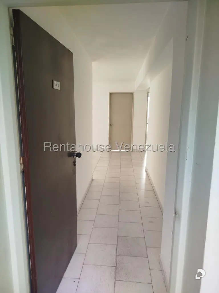 Apartamento en Lomas De La Trinidad, Caracas – 2