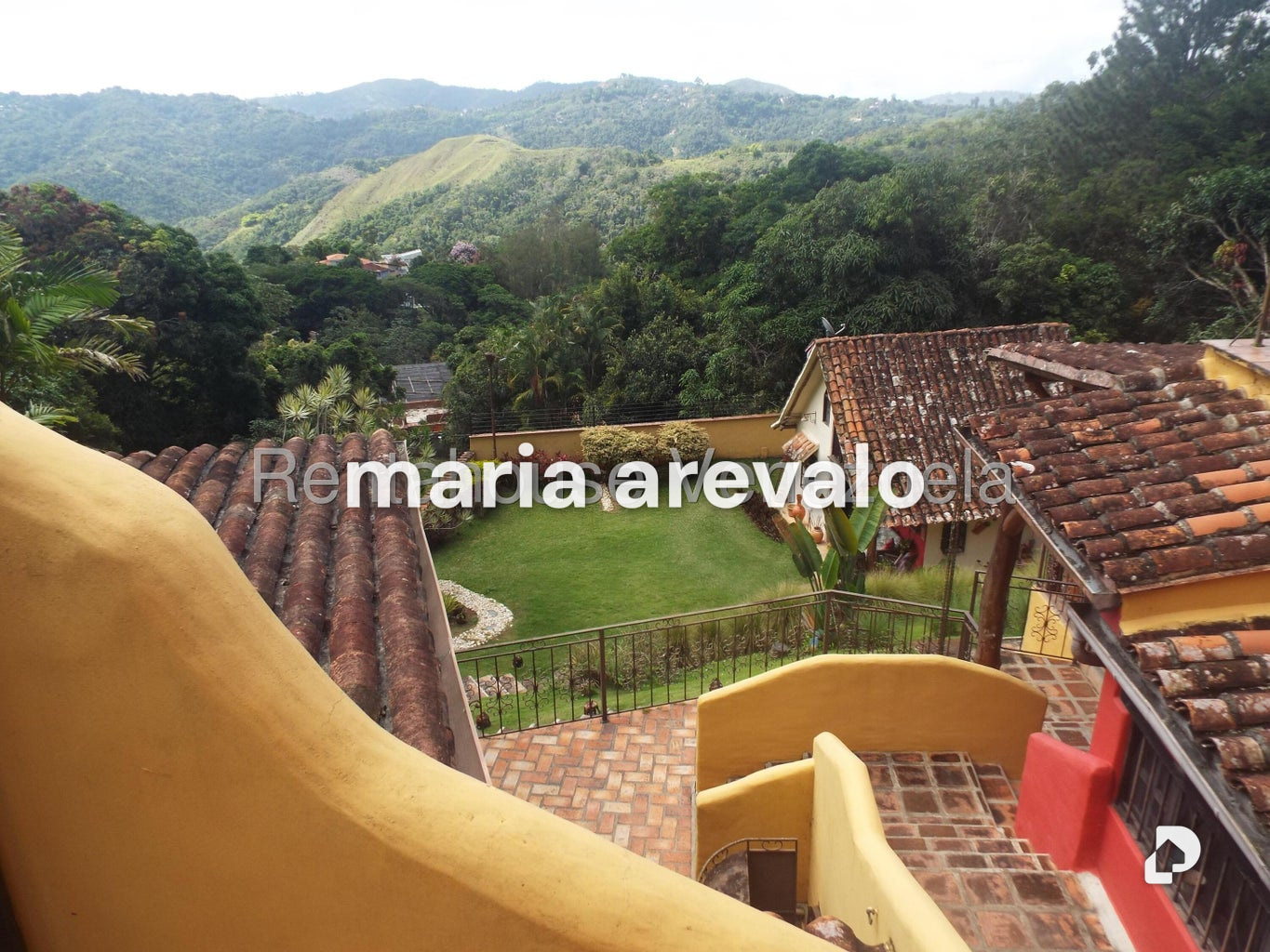 Casa en Loma Larga, Caracas – 28