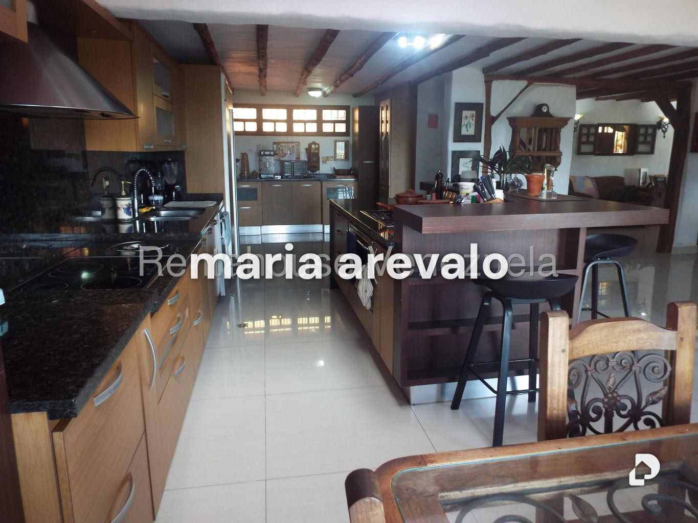Casa en Loma Larga, Caracas – 24