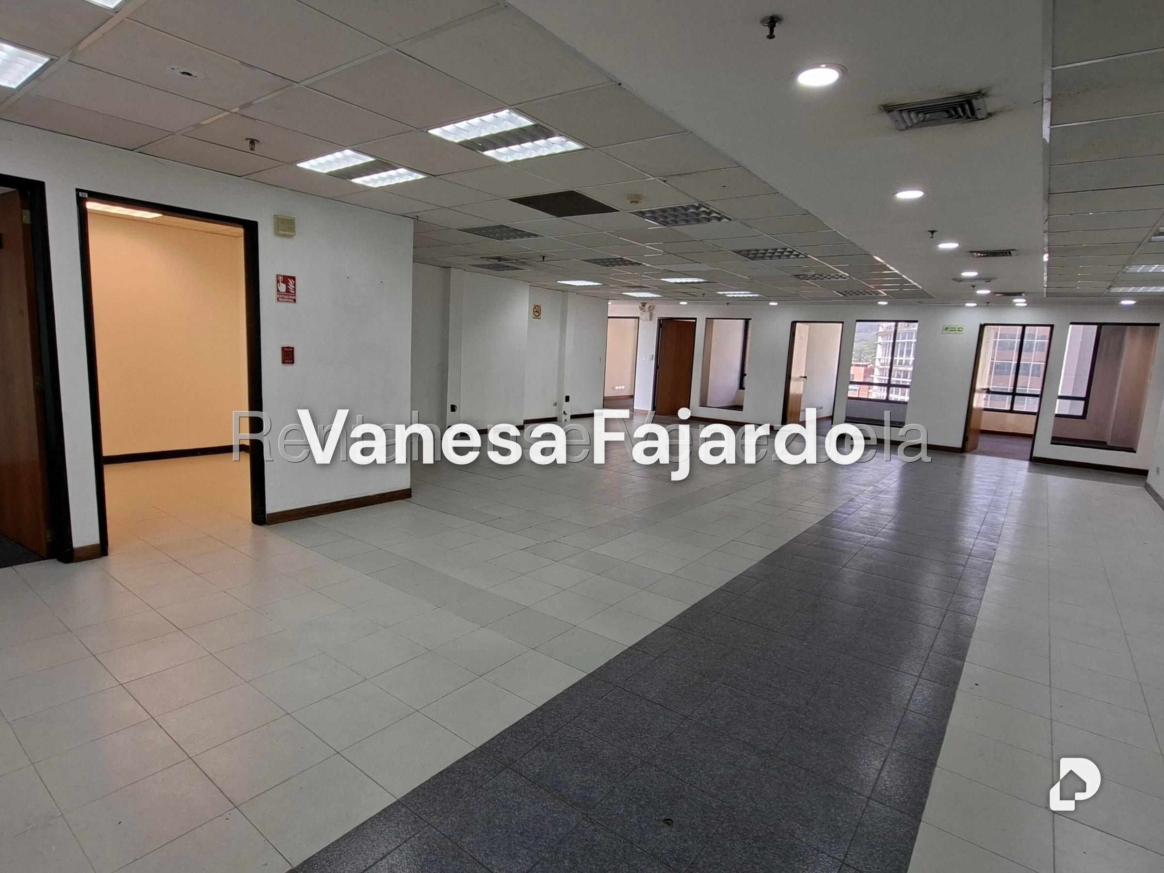 Office in Campo Alegre, Caracas – 4