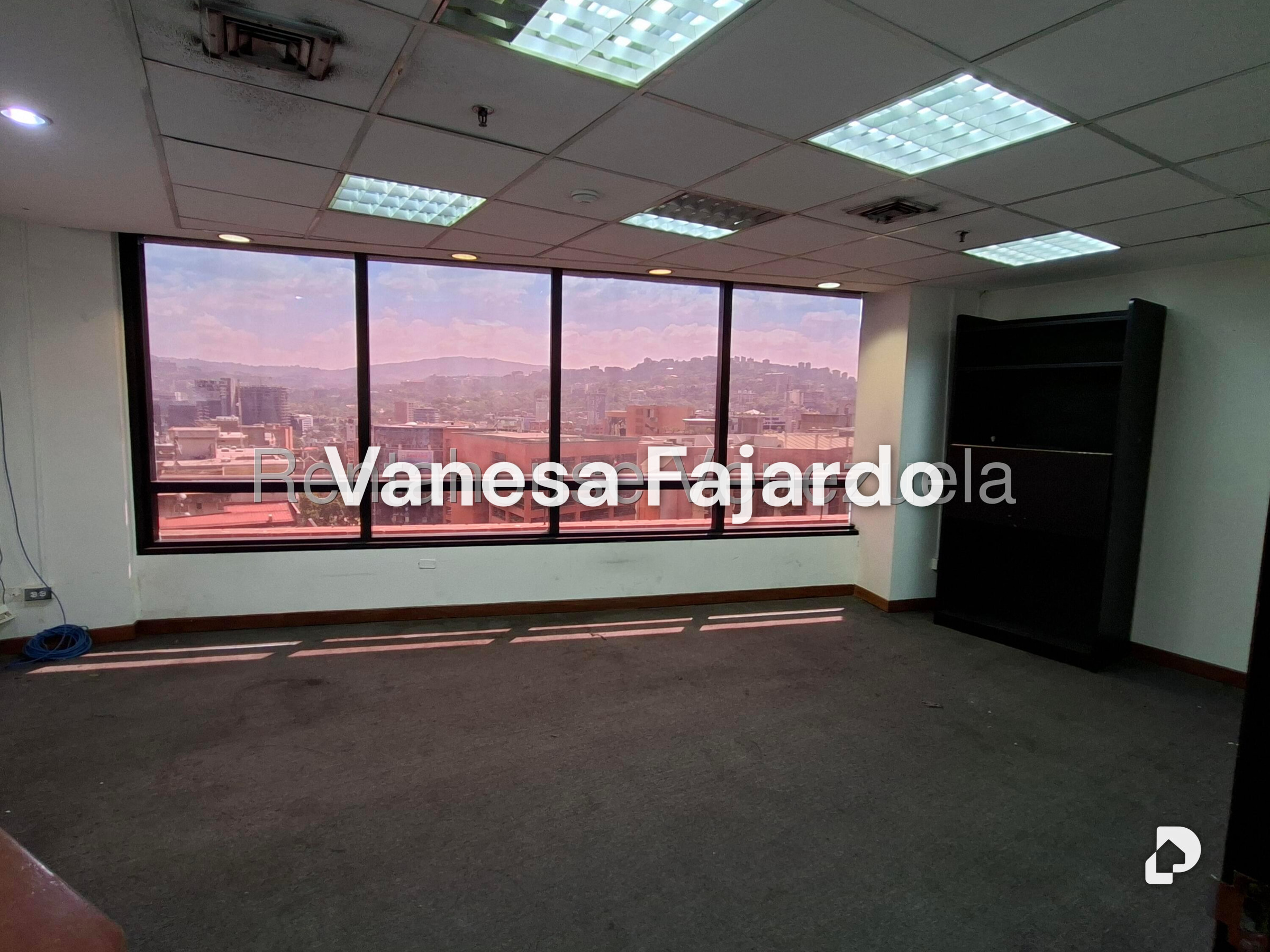 Office in Campo Alegre, Caracas – 8
