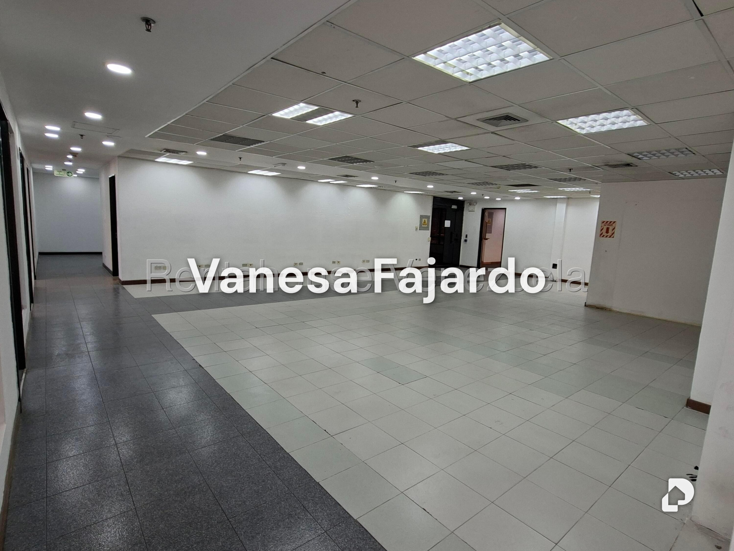 Office in Campo Alegre, Caracas – 14