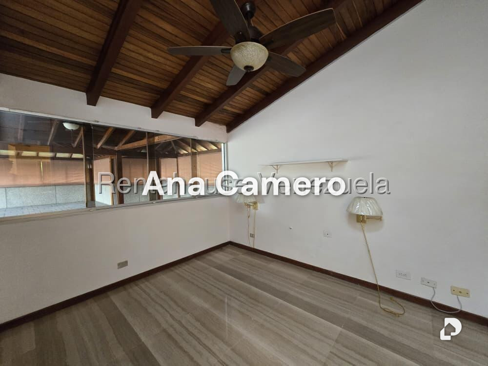 Penthouse en Cumbres de Curumo, Caracas