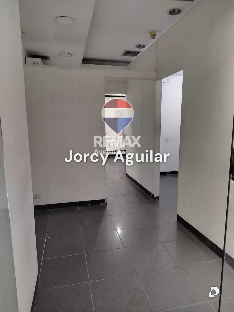 Local comercial en Flor Amarillo – 2