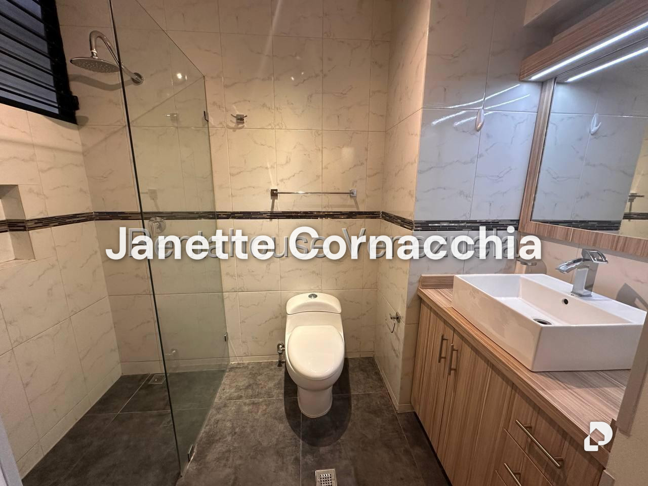 Apartamento en El Rosal, Caracas – 8