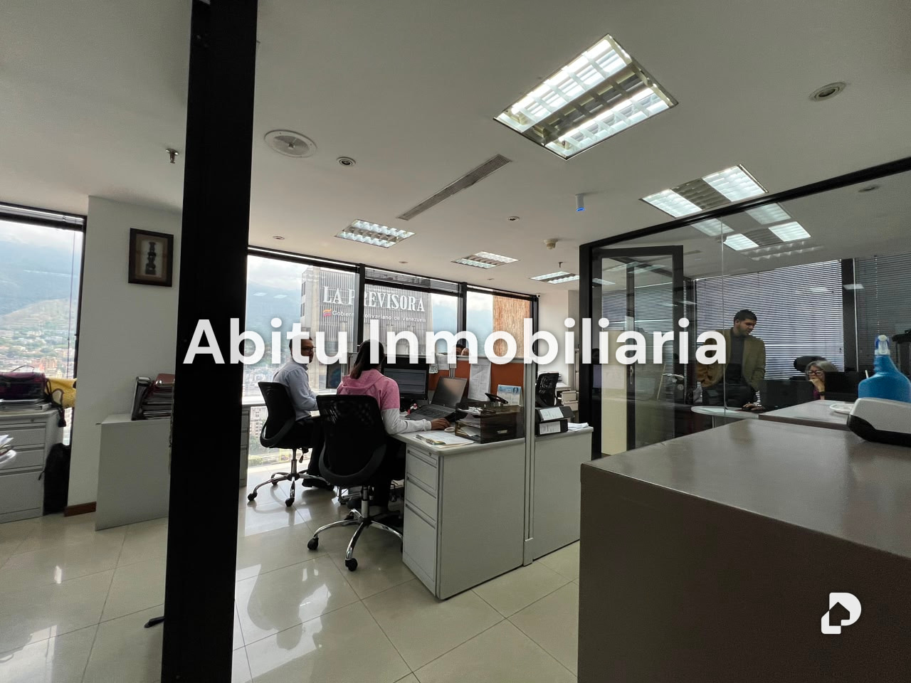 Oficina en Plaza Venezuela, Caracas – 16