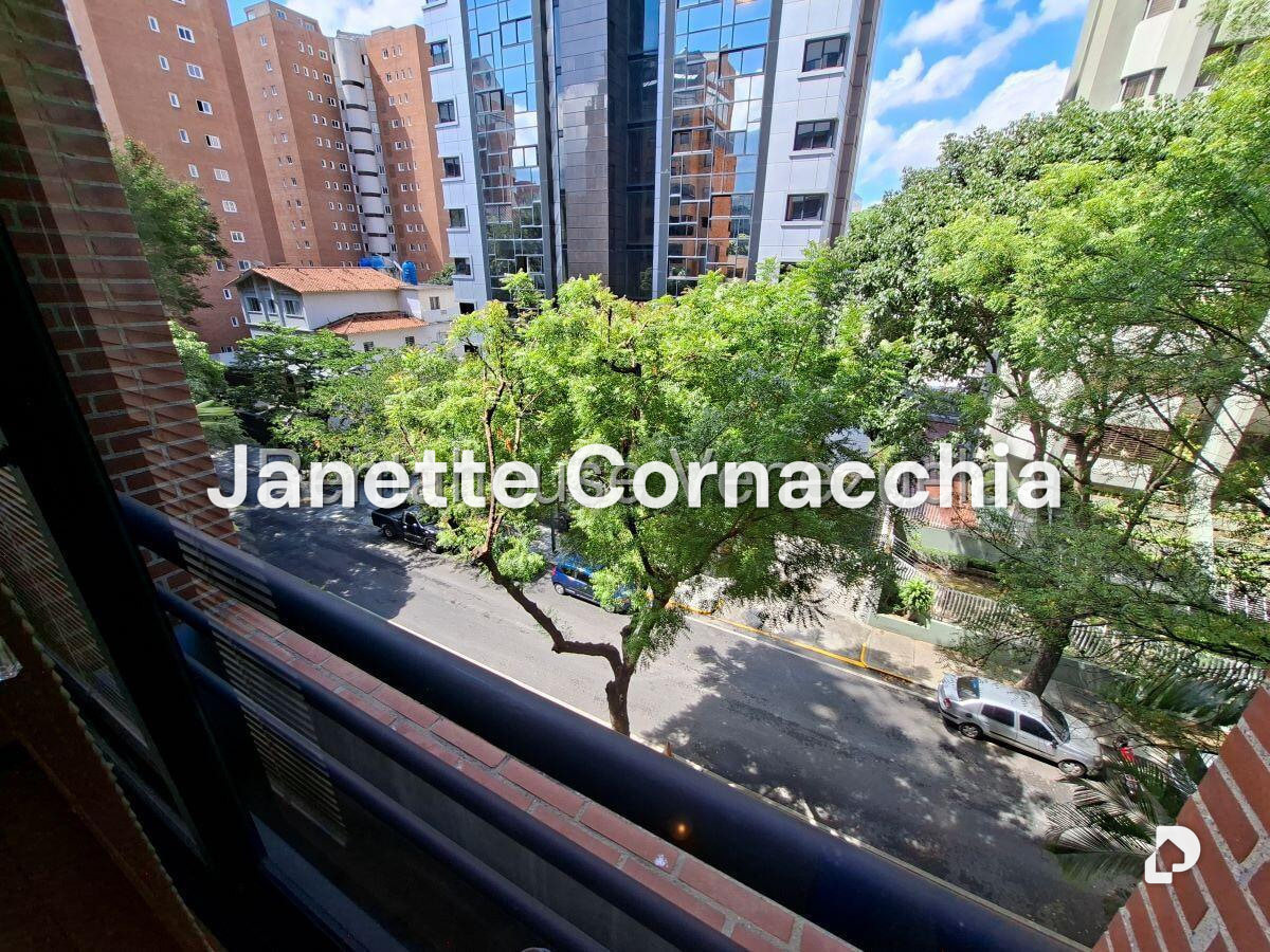 Apartamento en El Rosal, Caracas – 8