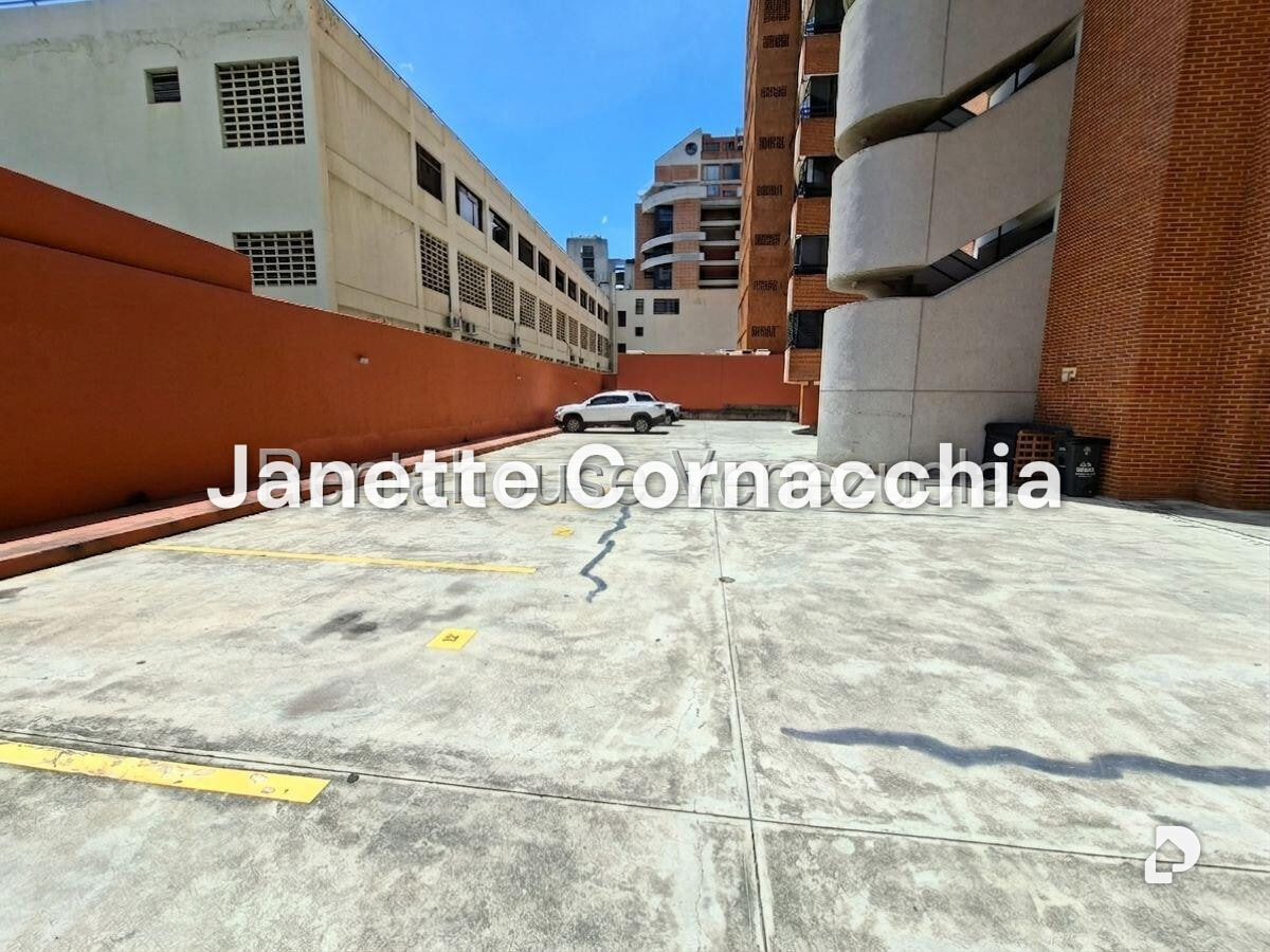 Apartamento en El Rosal, Caracas – 21