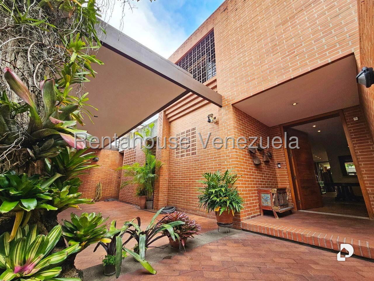 Casa en La Floresta, Caracas – 16