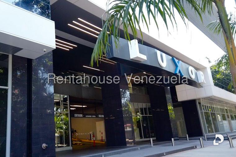 Oficina en Las Mercedes, Caracas – 11
