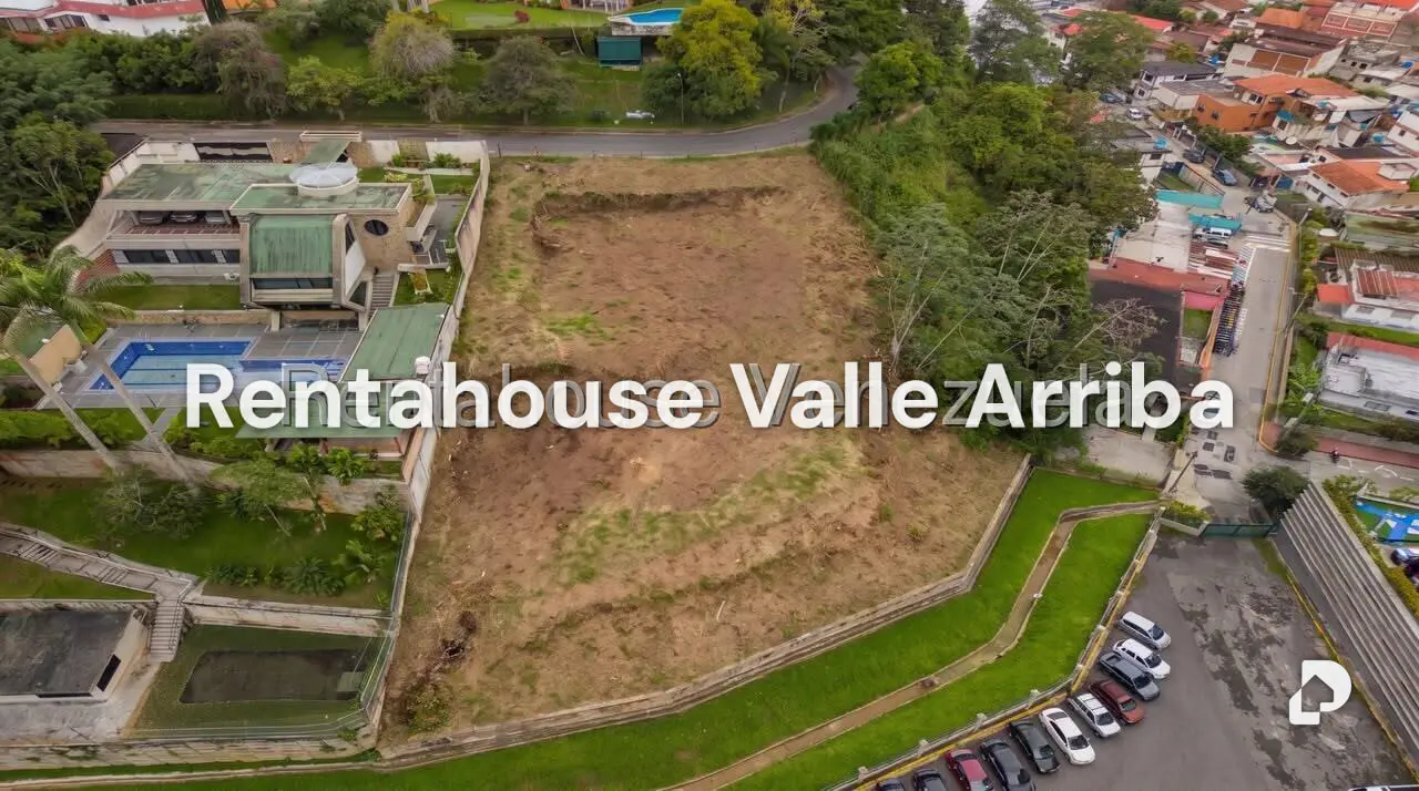 Land in La Lagunita Country Club, Caracas – 2