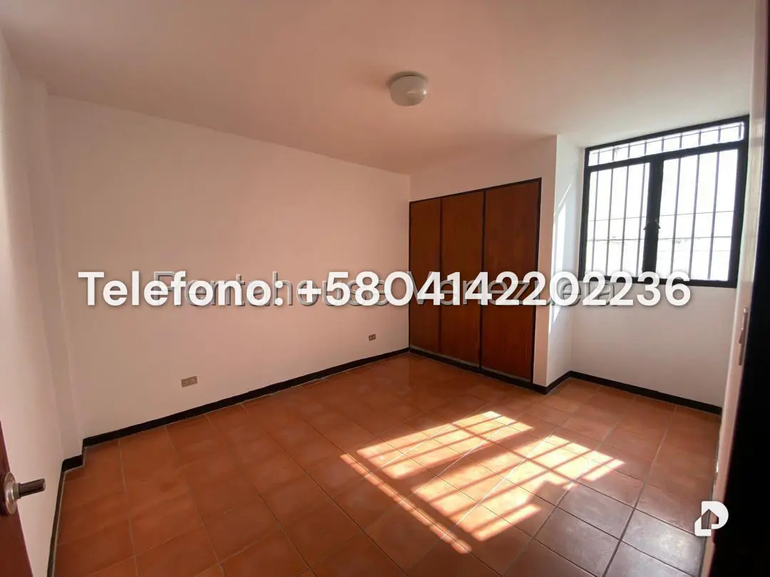 House in Prados del Este, Caracas – 25