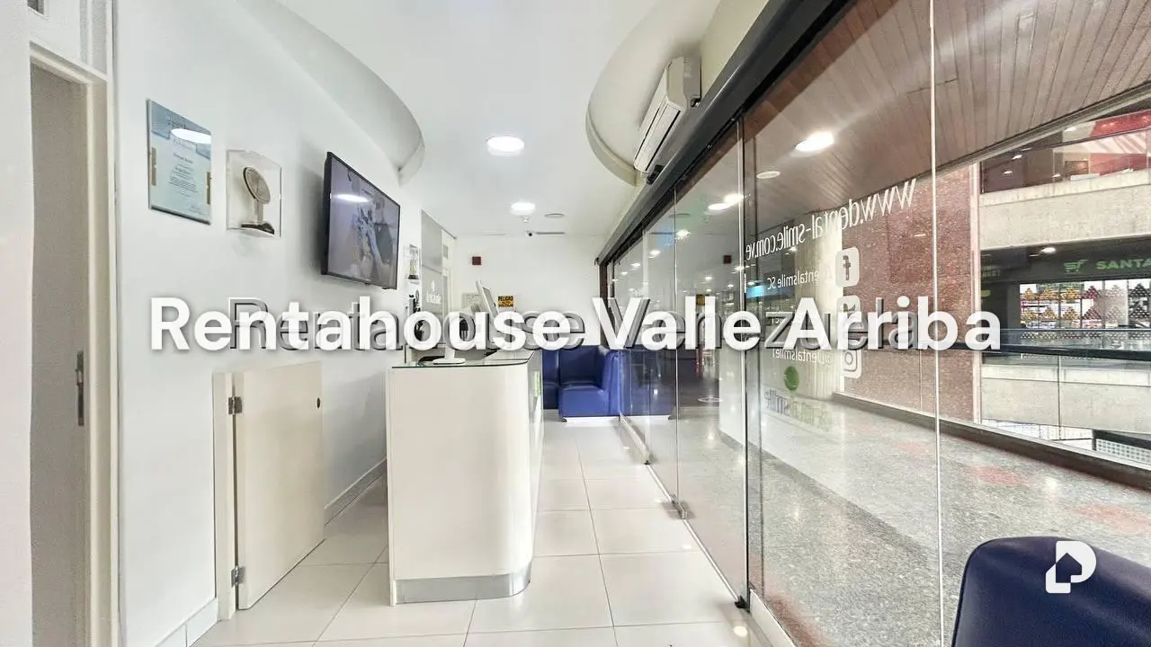 Local comercial en Santa Fe Norte, Caracas – 3
