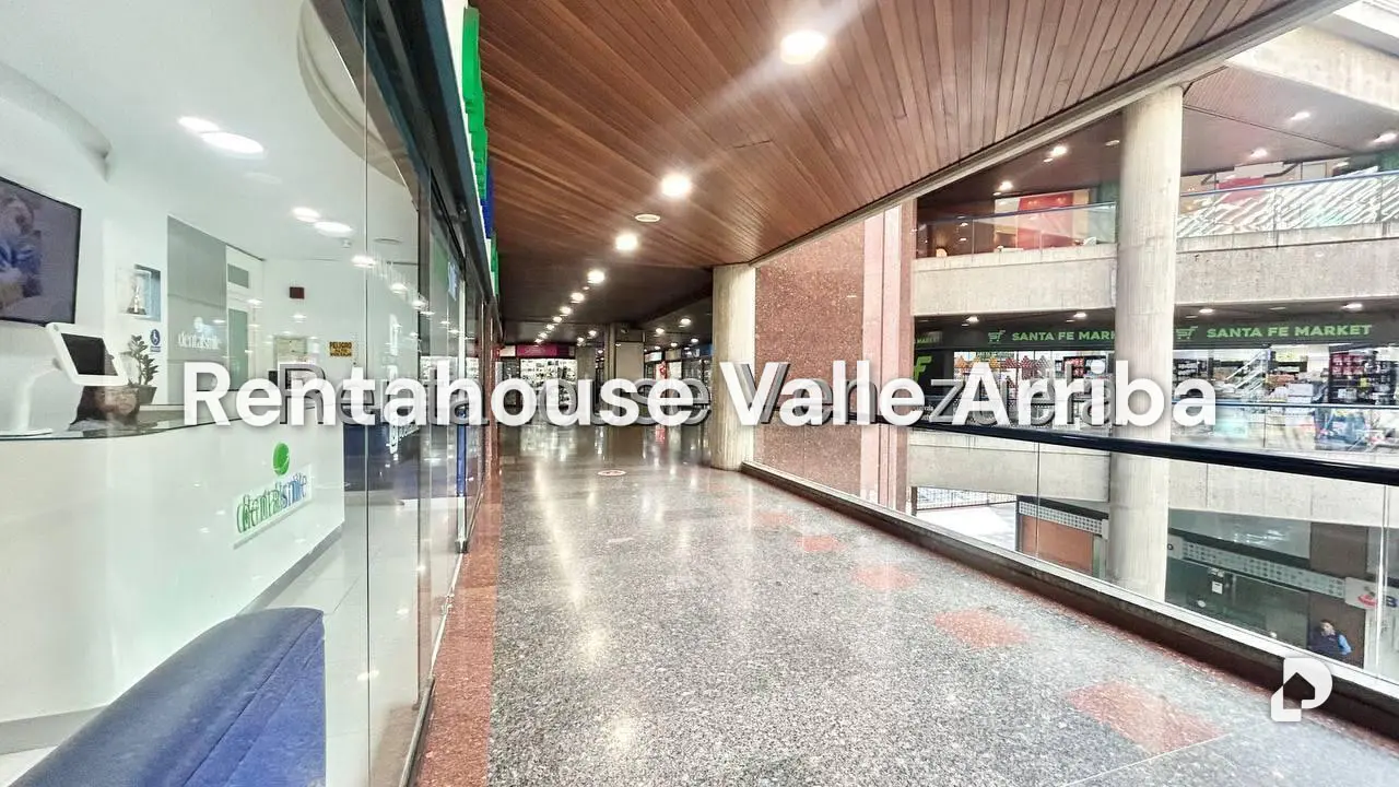 Local comercial en Santa Fe Norte, Caracas – 4