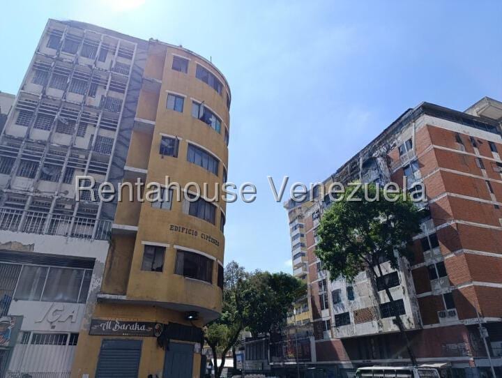 Local comercial en Caracas - 1
