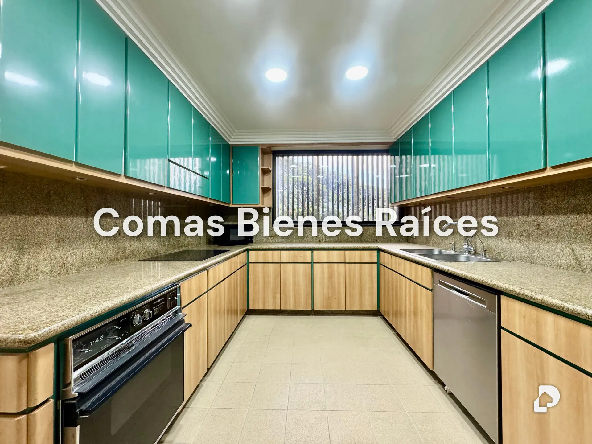 Apartamento en Los Palos Grandes, Caracas – 14
