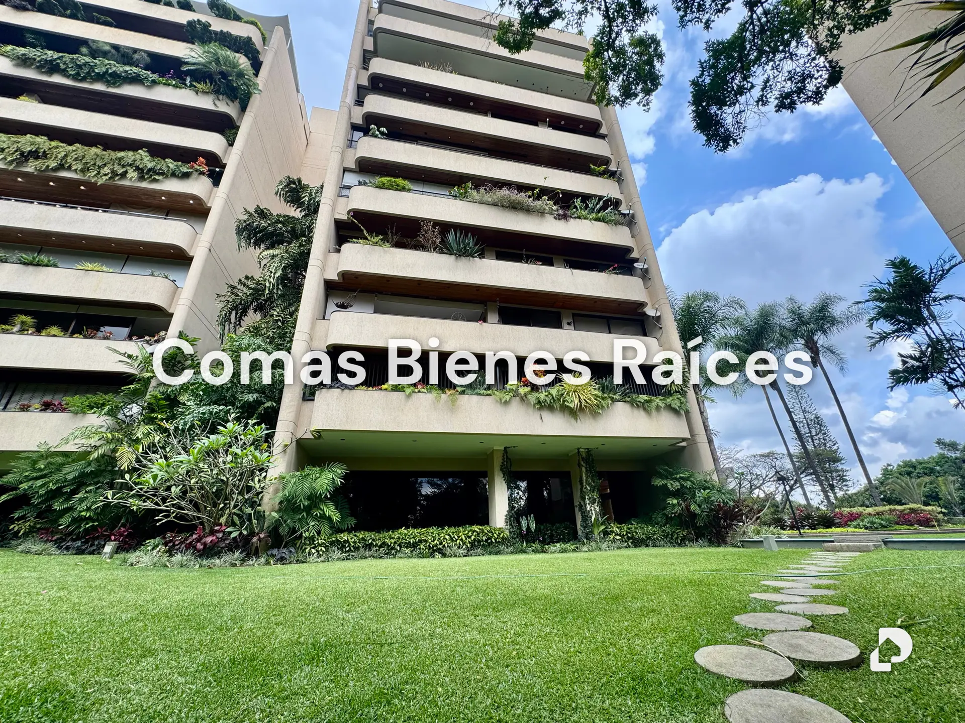Apartamento en Los Palos Grandes, Caracas – 1