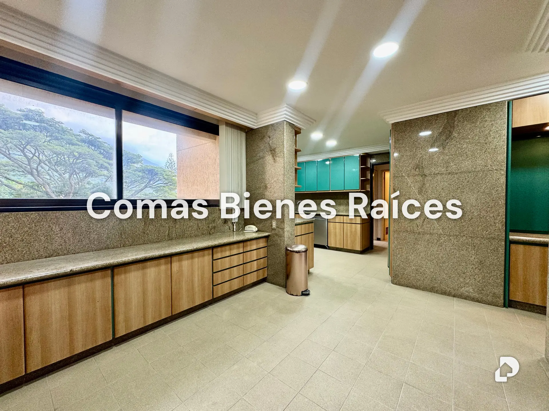 Apartamento en Los Palos Grandes, Caracas – 15