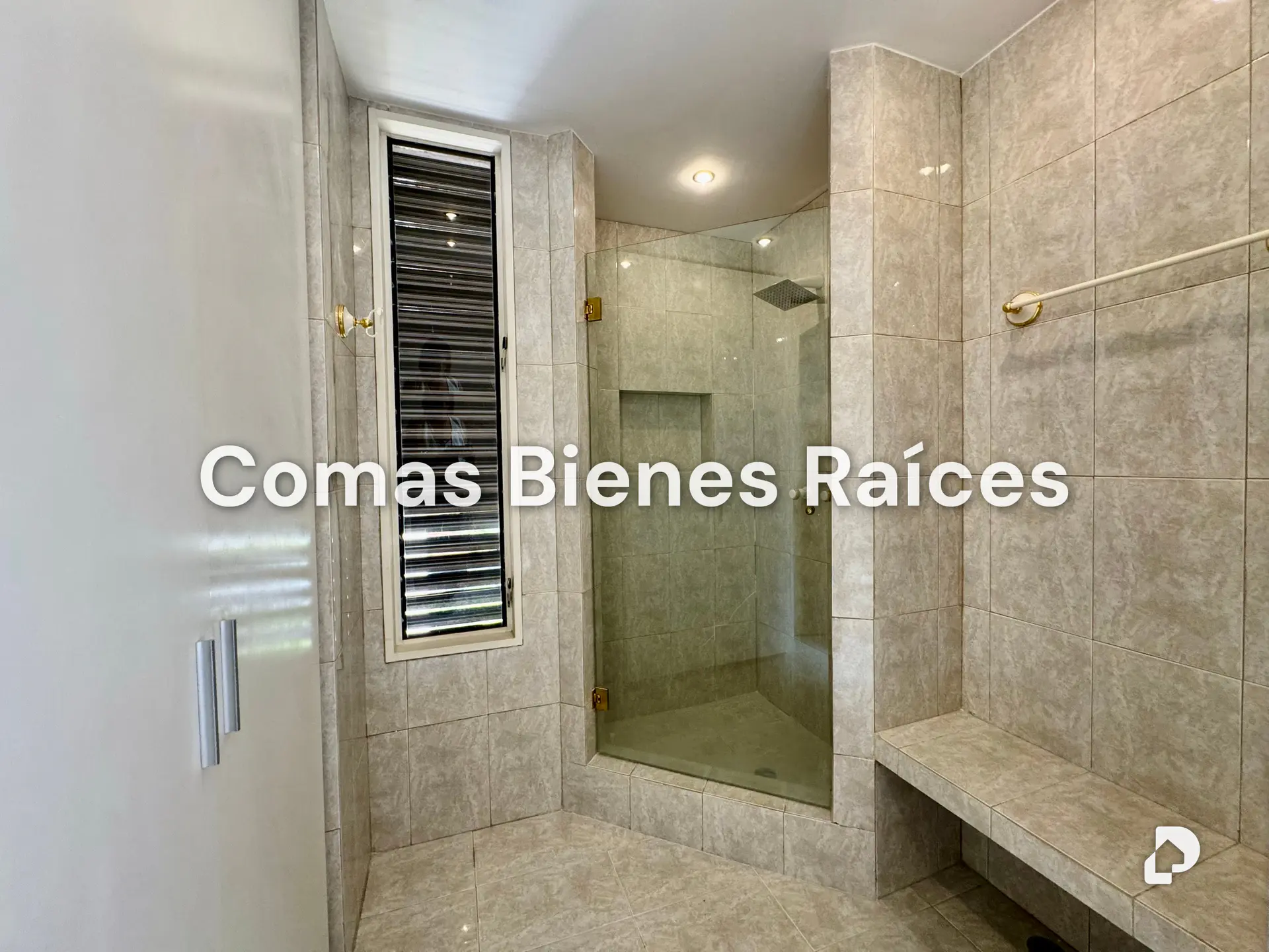 Apartamento en Los Palos Grandes, Caracas – 16