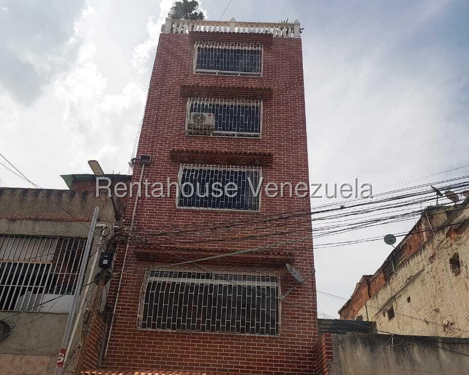 Edificio en Catia, Caracas - 1