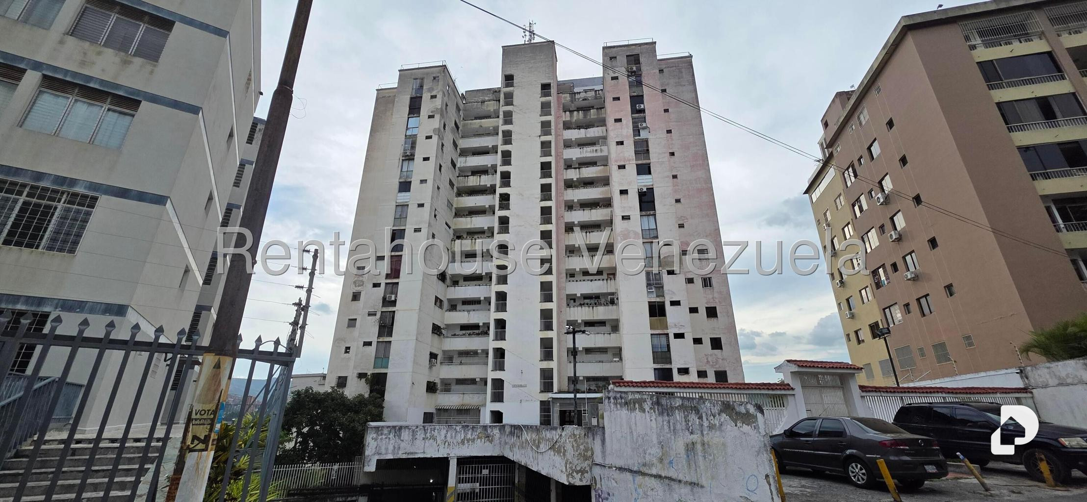 Apartamento en Colinas de Los Chaguaramos, Caracas – 1