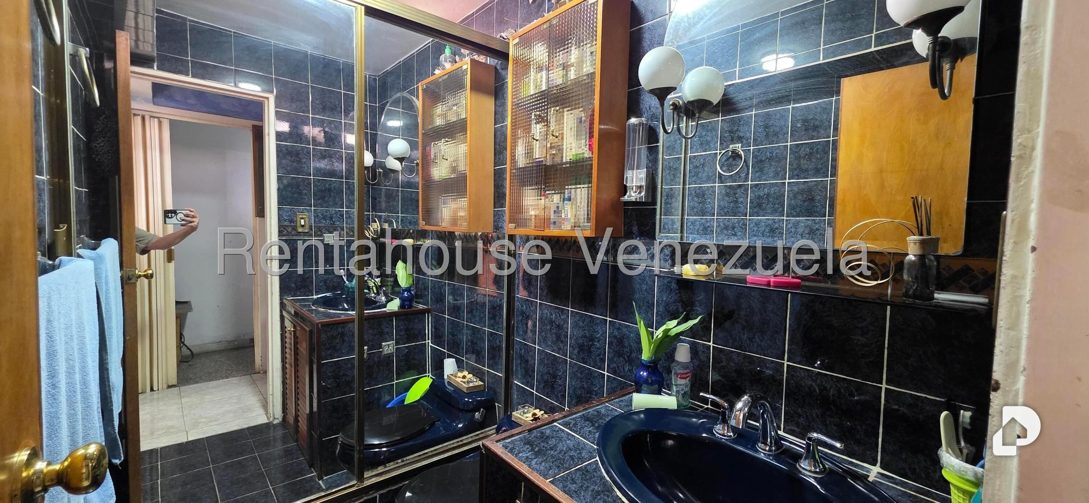Apartamento en Colinas de Los Chaguaramos, Caracas – 12